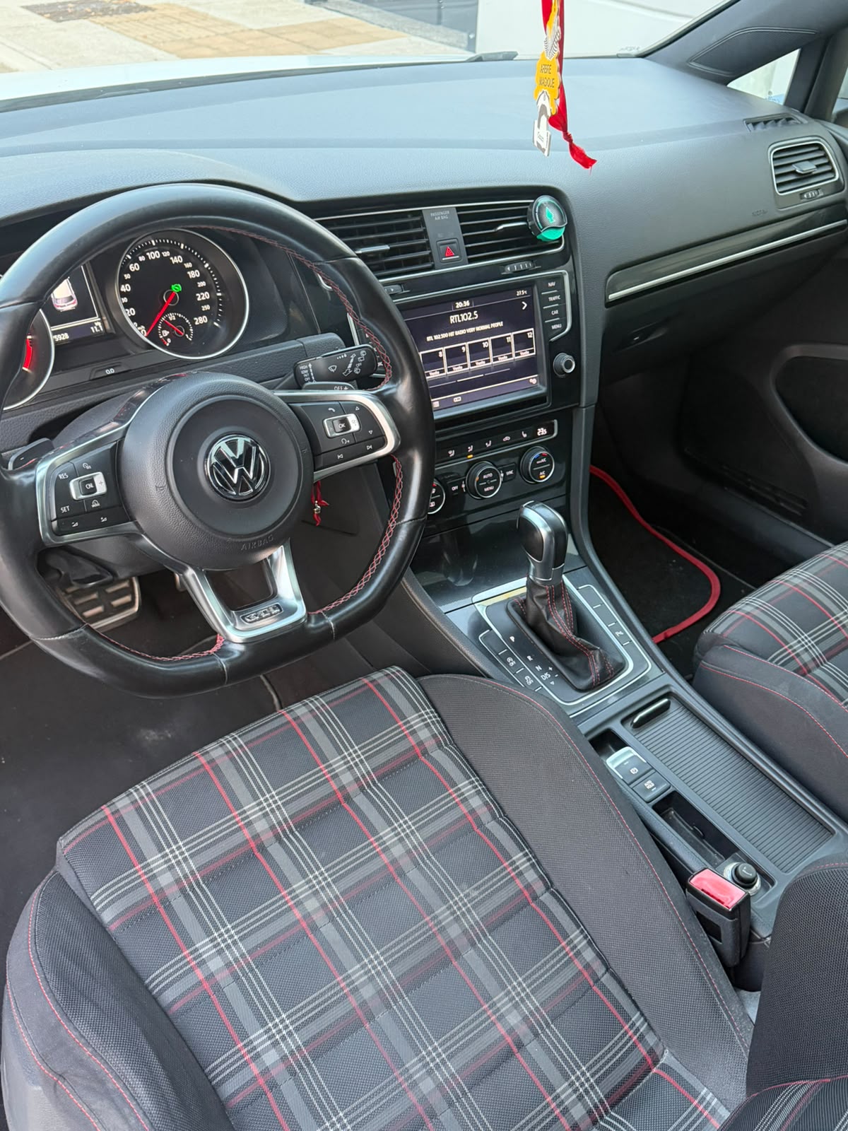 Volkswagen Golf 7 GTI 2.0 — foto 5